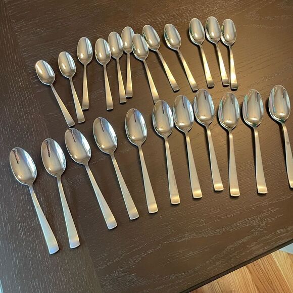 Mikasa 18/10 Stainless Steel Spoons Soup Spoons Regular Spoons - Picture 10 of 14